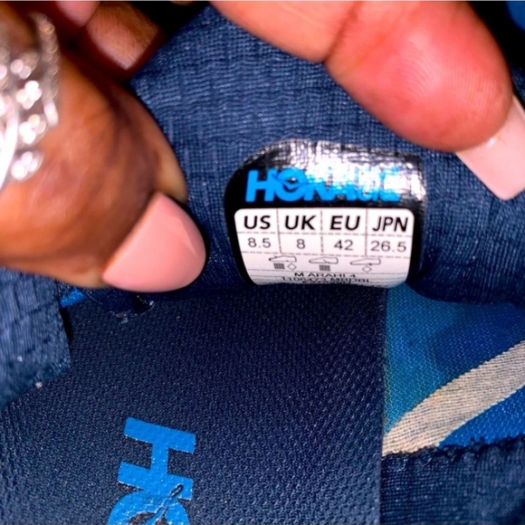 Preloved Men's size 8.5 Hoka shoes - Picture 3 of 5